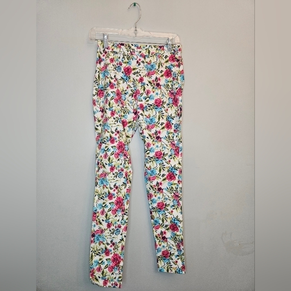 Steve Madden Women's Floral Pant. Size M